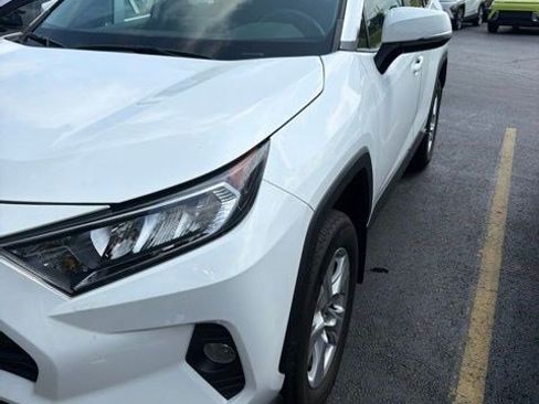 Used 2021 Toyota RAV4 XLE w/ Convenience Package AWD/4WD image 2