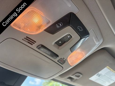 Used 2019 Toyota Sienna XLE w/ XLE Navigation Package FWD image 19