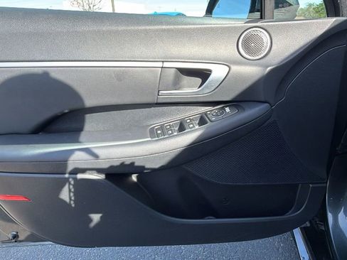 Used 2025 Hyundai Sonata SEL FWD image 19