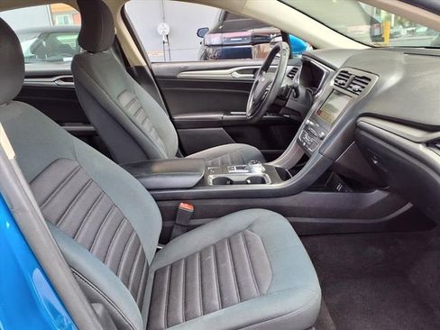 Used 2019 Ford Fusion SE image 26