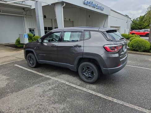 Used 2020 Jeep Compass Sport AWD/4WD image 4