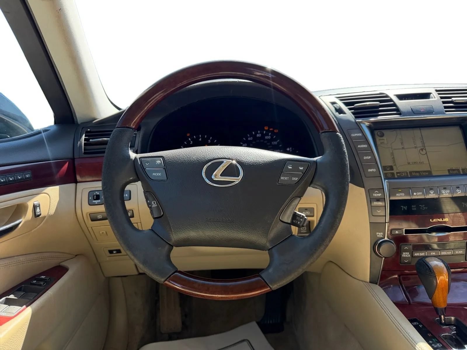 Used 2007 Lexus LS 460 RWD image 12
