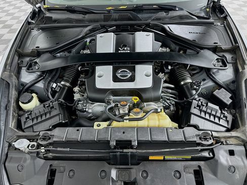 Used 2019 Nissan 370Z Touring Sport image 28