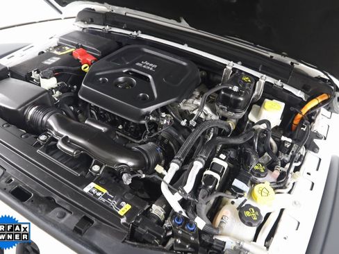 Used 2021 Jeep Wrangler Unlimited Rubicon 4xe w/ Dual Top Group image 19