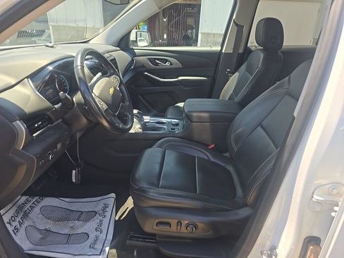 Used 2021 Chevrolet Traverse LT AWD/4WD image 5