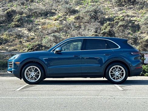 Certified 2024 Porsche Cayenne S image 2