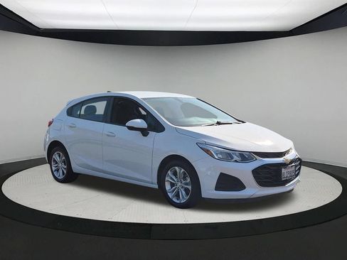 Certified 2019 Chevrolet Cruze LS w/ LS Convenience Package FWD image 2