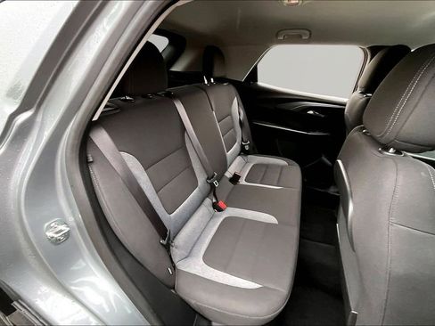 Used 2025 Chevrolet TrailBlazer LT AWD/4WD image 17