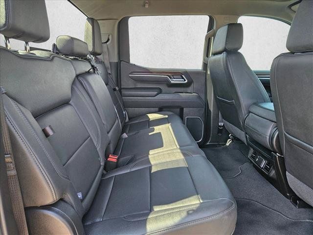 Used 2026 GMC Sierra 1500 SLT AWD/4WD image 22