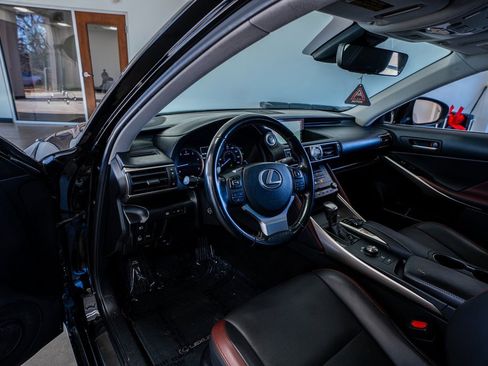 Used 2017 Lexus IS 200t 200t image 32