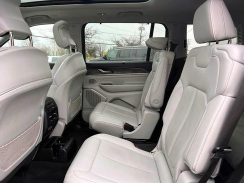 Certified 2023 Jeep Grand Cherokee L Overland w/ Luxury Tech Group IV AWD/4WD image 11