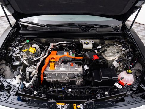 Used 2025 Cadillac Lyriq Luxury image 36