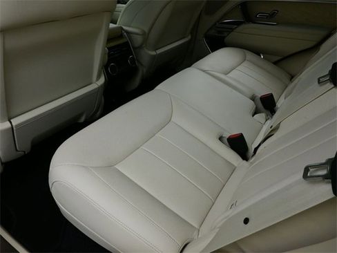 Used 2024 Land Rover Range Rover SE image 14