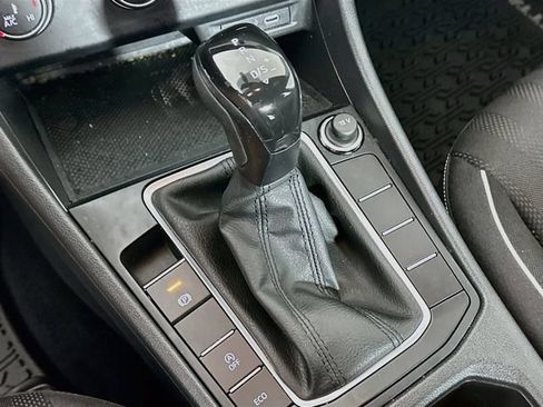 Certified 2023 Volkswagen Jetta Sport FWD image 17