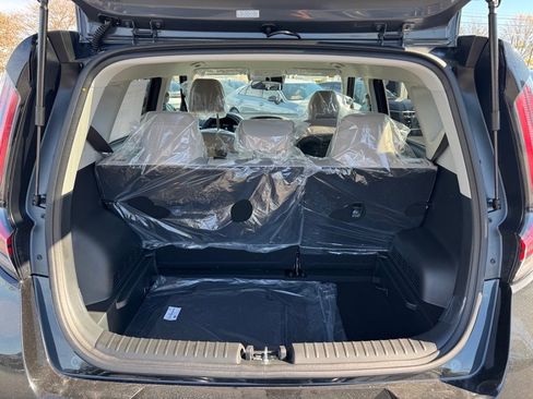 New 2025 Kia Soul LX image 7