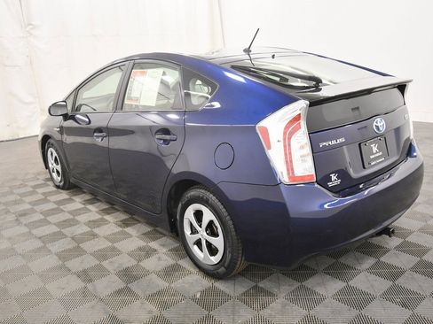 Used 2014 Toyota Prius Two image 5