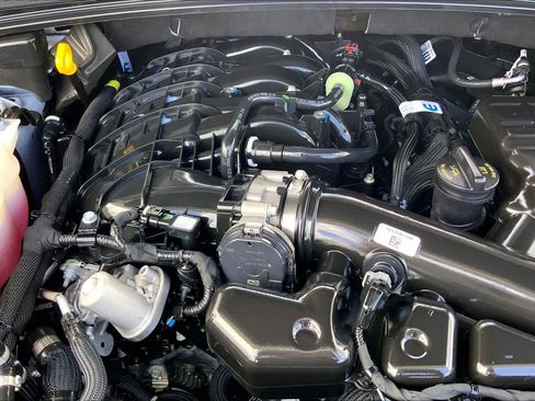 Used 2025 Jeep Grand Cherokee L Altitude AWD/4WD image 31
