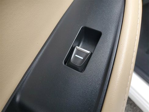 Certified 2025 Acura MDX w/ Technology Package image 18