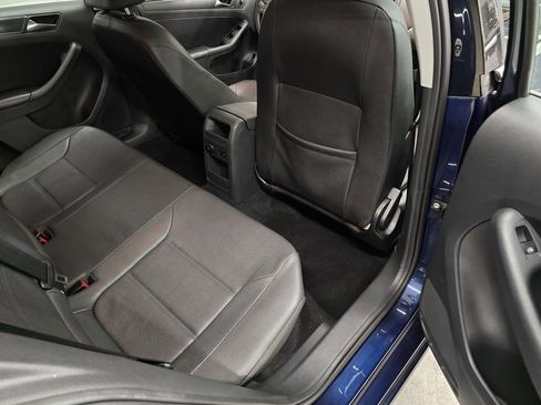 Used 2012 Volkswagen Jetta SEL image 28