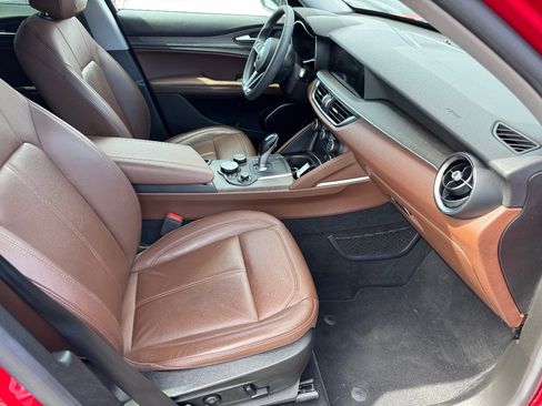 Used 2018 Alfa Romeo Stelvio Ti image 18