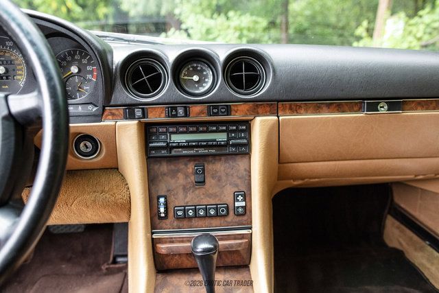 Used 1987 Mercedes-Benz 560 SL image 32