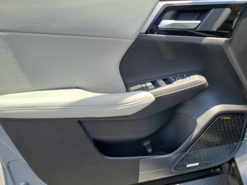 New 2026 Mitsubishi Outlander SE FWD image 18