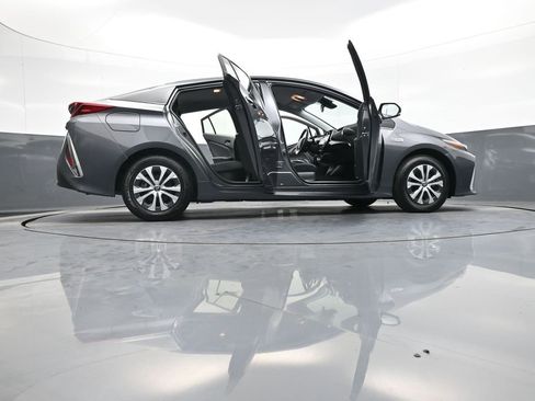 Used 2020 Toyota Prius Prime LE image 48