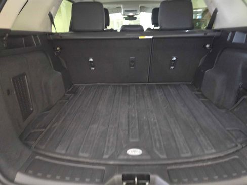 Certified 2025 Land Rover Discovery Sport S image 14