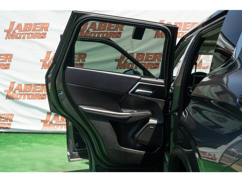 Used 2025 Mitsubishi Outlander AWD image 41