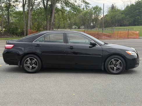 Used 2007 Toyota Camry XLE FWD image 4