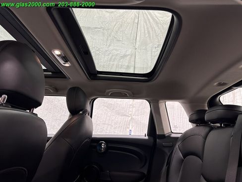 Used 2016 MINI Cooper 4-Door Hardtop image 18