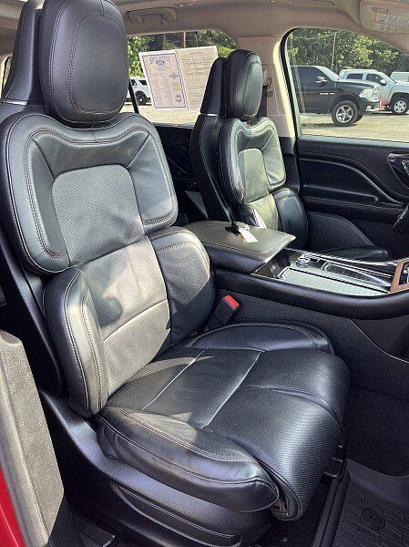 Used 2020 Lincoln Aviator Reserve w/ Equipment Group 202A AWD/4WD image 14