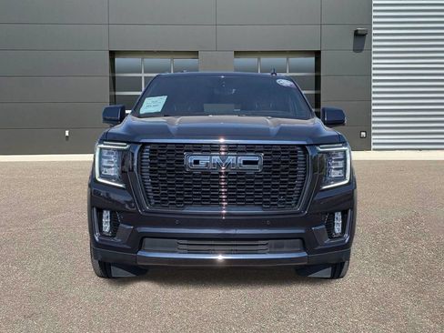 Used 2024 GMC Yukon XL Denali Ultimate AWD/4WD image 2