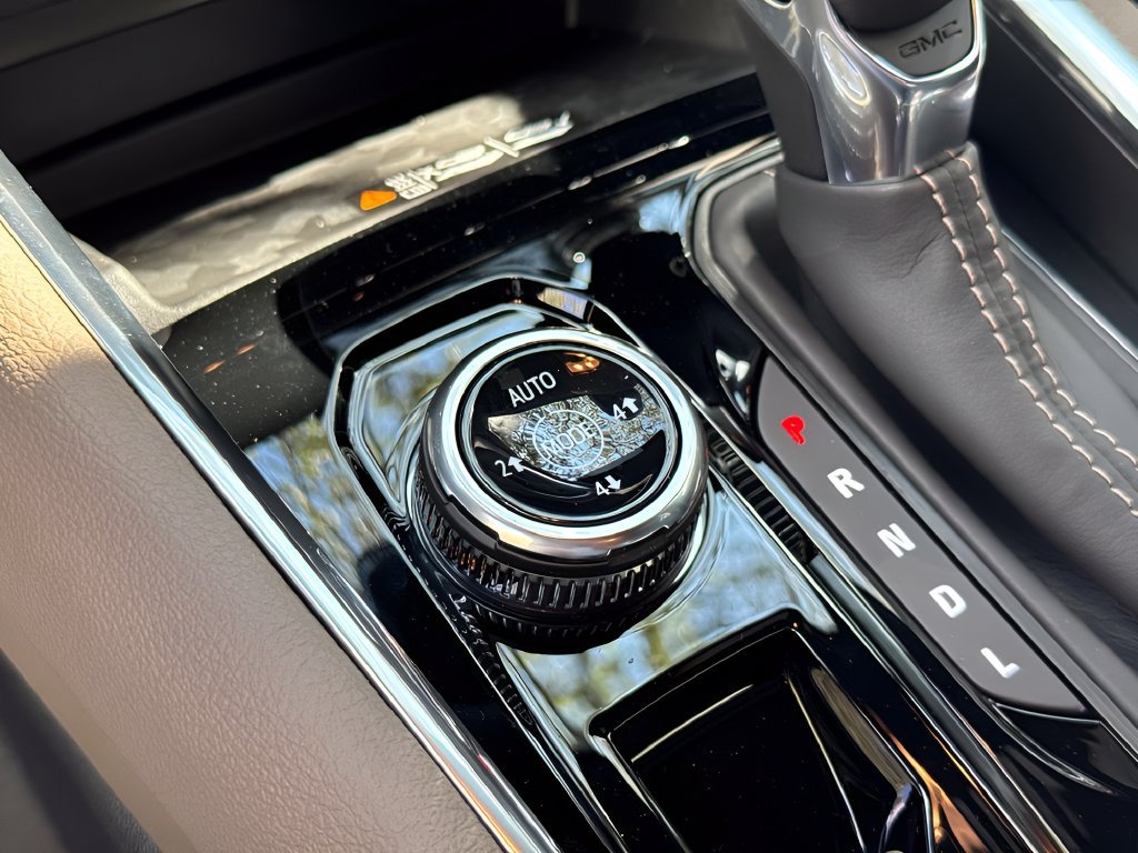 New 2026 GMC Canyon Denali AWD/4WD image 16