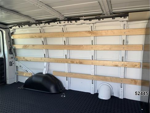 Used 2024 GMC Savana 2500 w/ Driver Convenience Package image 12