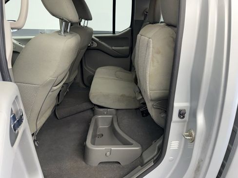 Used 2019 Nissan Frontier SV image 39