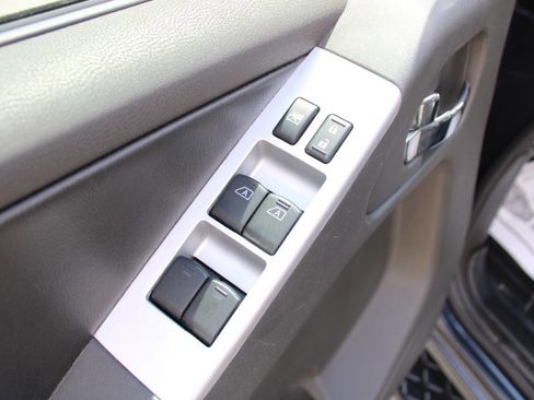 Used 2012 Nissan Pathfinder Silver AWD/4WD image 21