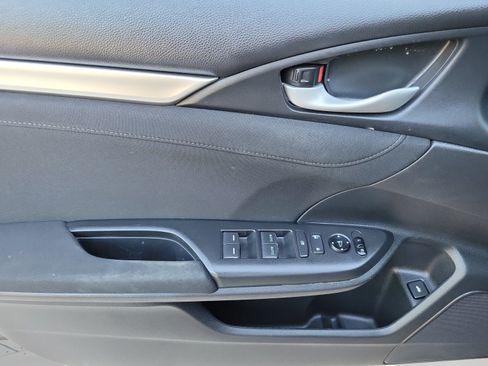 Used 2020 Honda Civic EX image 12