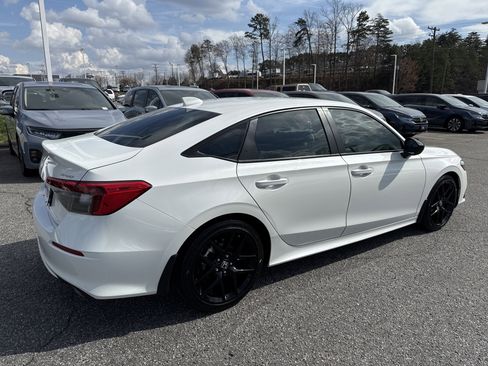 Used 2024 Honda Civic Sport image 10