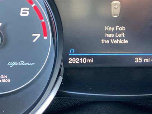 Used 2022 Alfa Romeo Stelvio Ti image 34