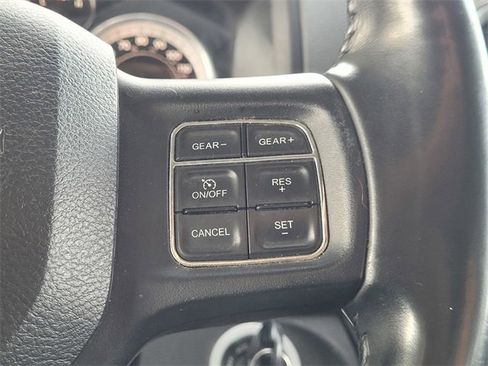 Used 2019 RAM 1500 Classic SLT w/ Luxury Group image 14