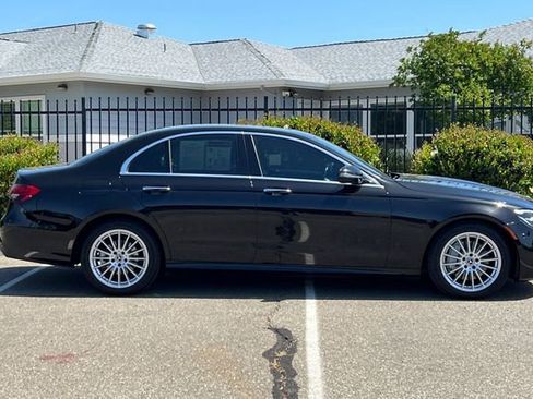 Used 2022 Mercedes-Benz E 350 Sedan image 3