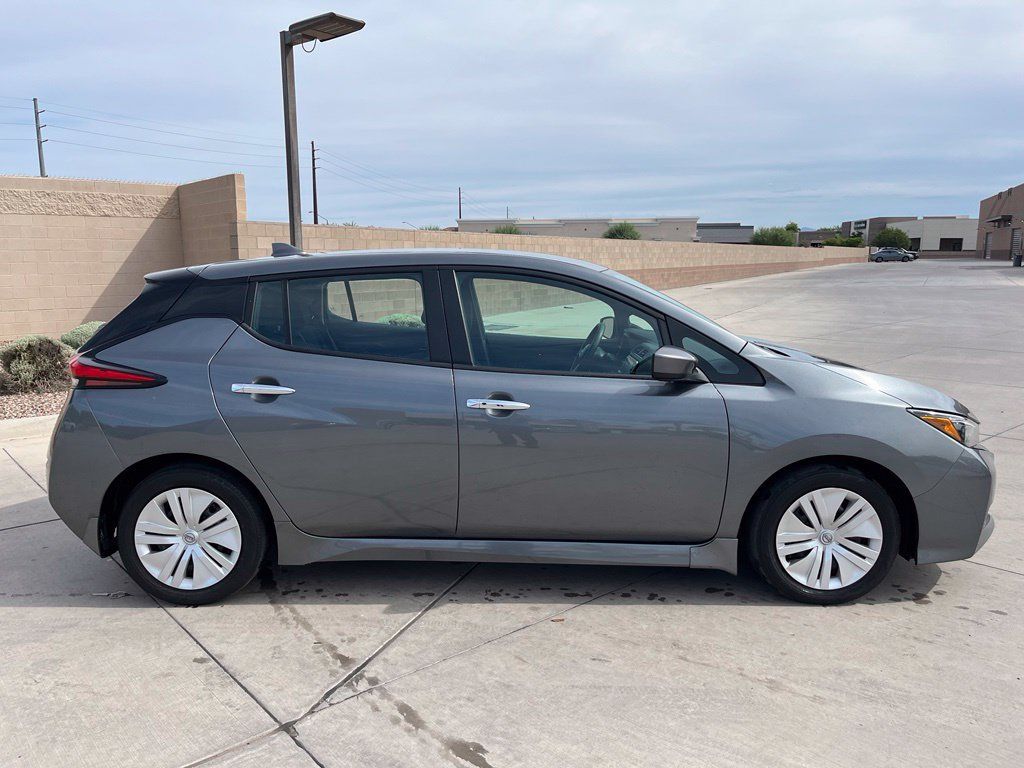 Used 2025 Nissan Leaf S FWD image 7