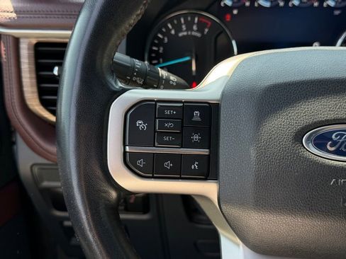 Used 2023 Ford Expedition Limited AWD/4WD image 15