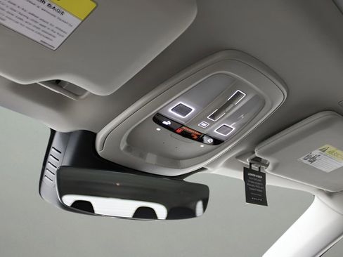 New 2025 Volvo XC90 T8 Plus w/ Protection Package Premier image 25