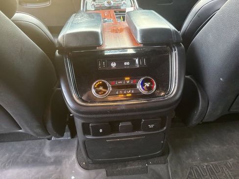 Used 2018 Lincoln Navigator L Select image 26