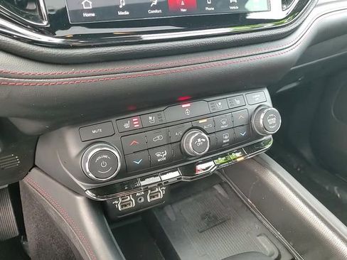 Used 2023 Dodge Durango R/T image 22