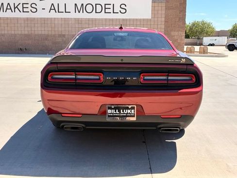 Certified 2022 Dodge Challenger R/T Scat Pack w/ Shaker Package RWD image 8
