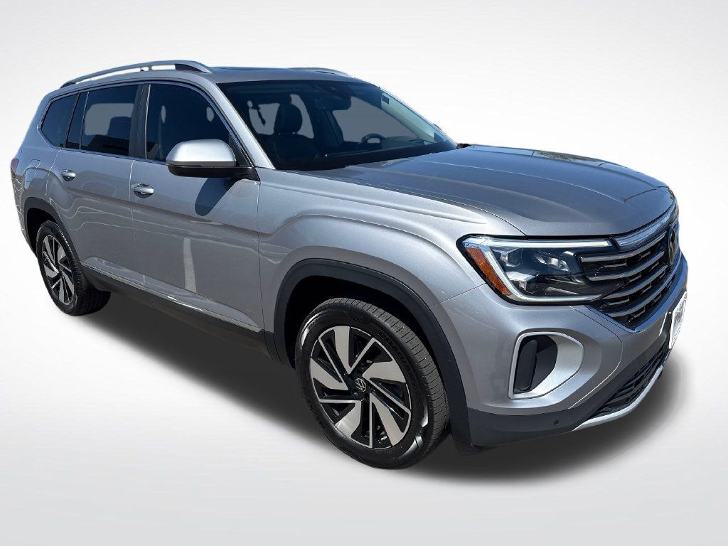 Used 2024 Volkswagen Atlas SEL AWD/4WD image 8