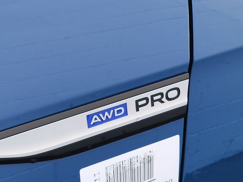 New 2025 Volkswagen ID.4 Pro image 30